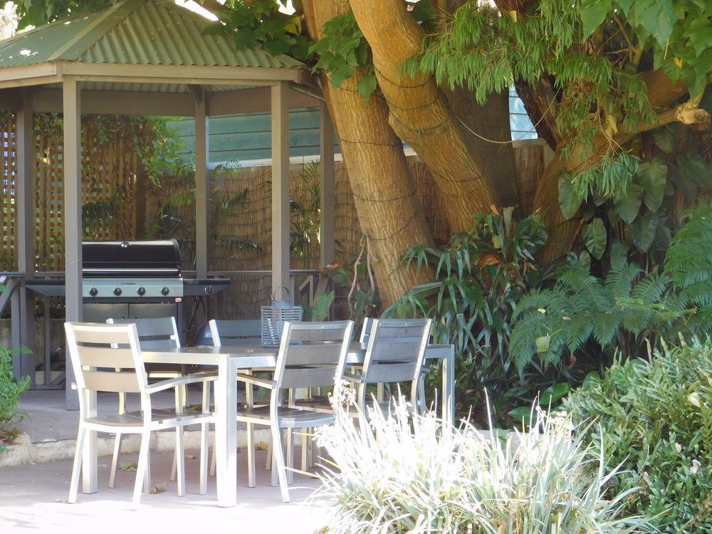 เอดจ์ออฟเดอะฟอเรสต์ Motel Margaret River ภายนอก รูปภาพ